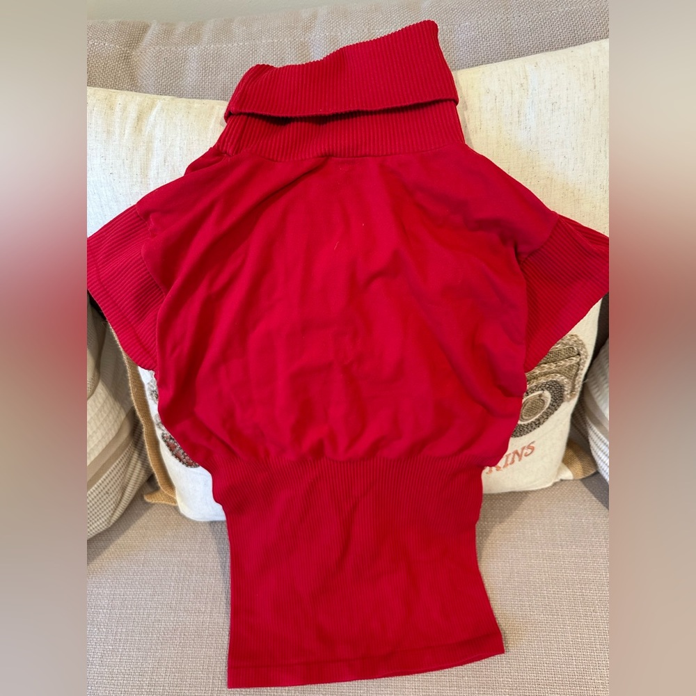 Bebe - Picture 3 of 6